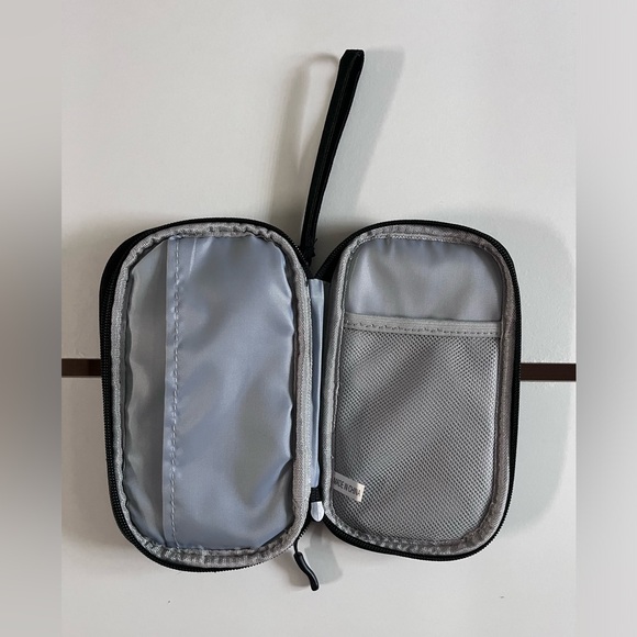 Organizers for electronics and eye glasses - Picture 7 of 12